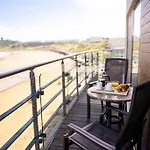 The Sands Sea Front סקארבורו