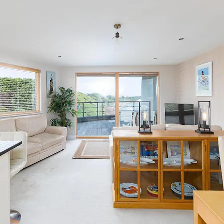Apartment The Sands Sea Front *