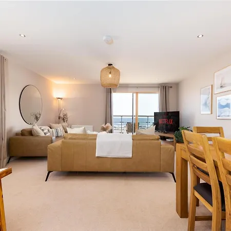 The Sands Sea Front * Scarborough