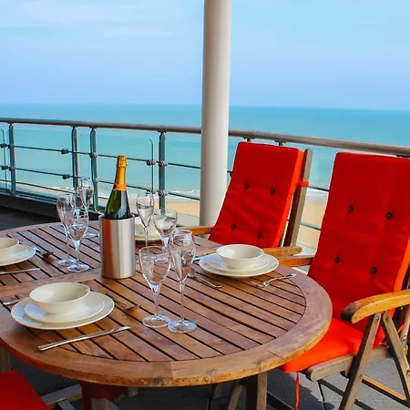 The Sands Sea Front Apartment *