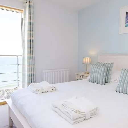 The Sands Sea Front * Scarborough